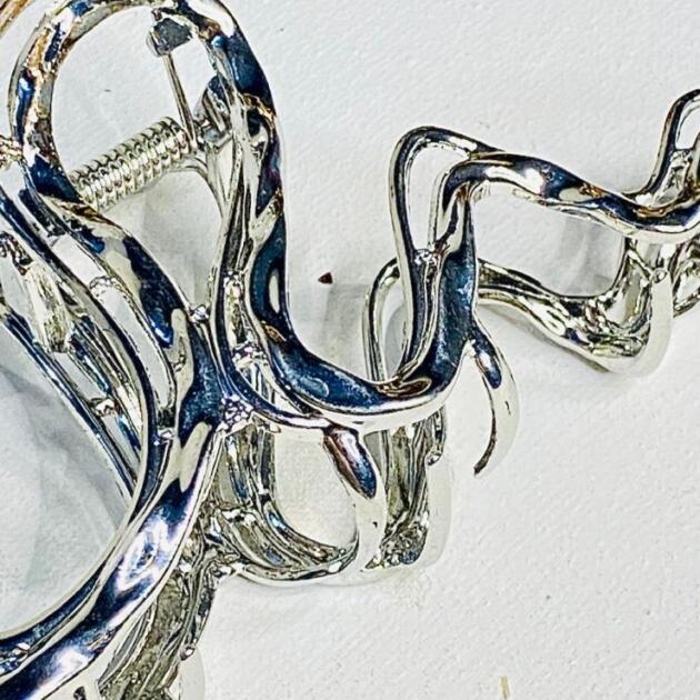 Premium Silver Metallic Hair Claw Catcher