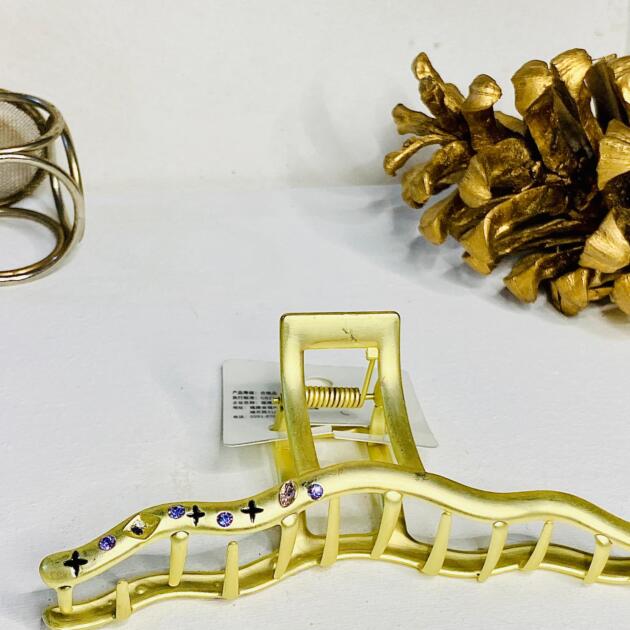 Luxe Gold Hair Catcher Claw Clip