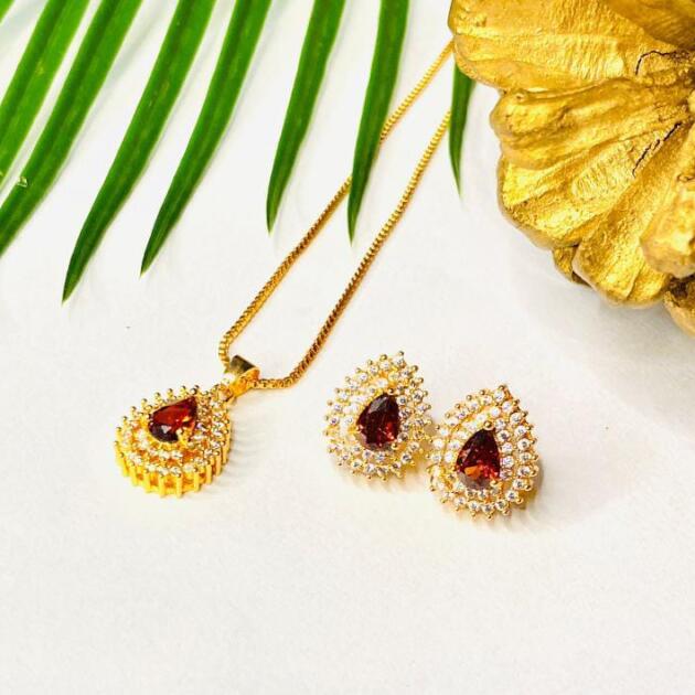Golden Maroon Royal Set
