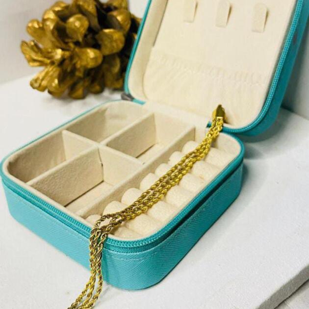 Minimal Gold Bracelet