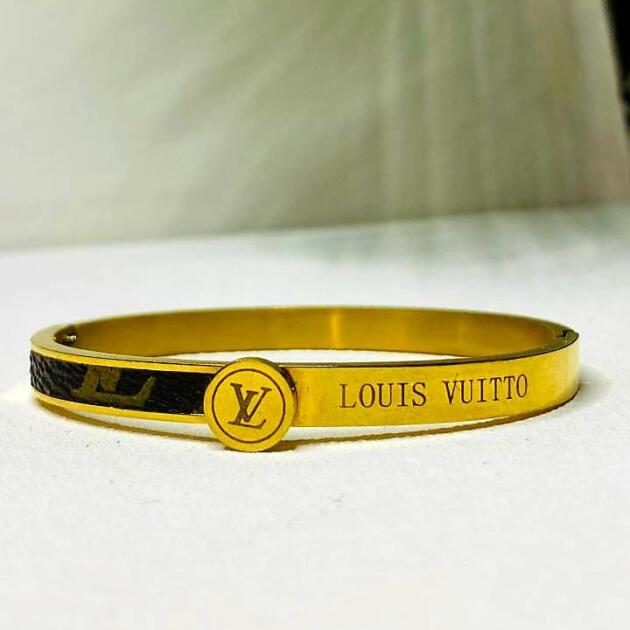 Luxe Shine Golden Cuff