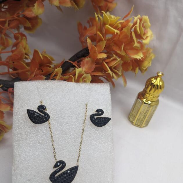 Elegant Minimal Silver Set