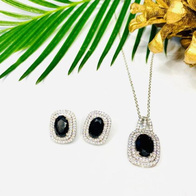 Black Crystal Party Set